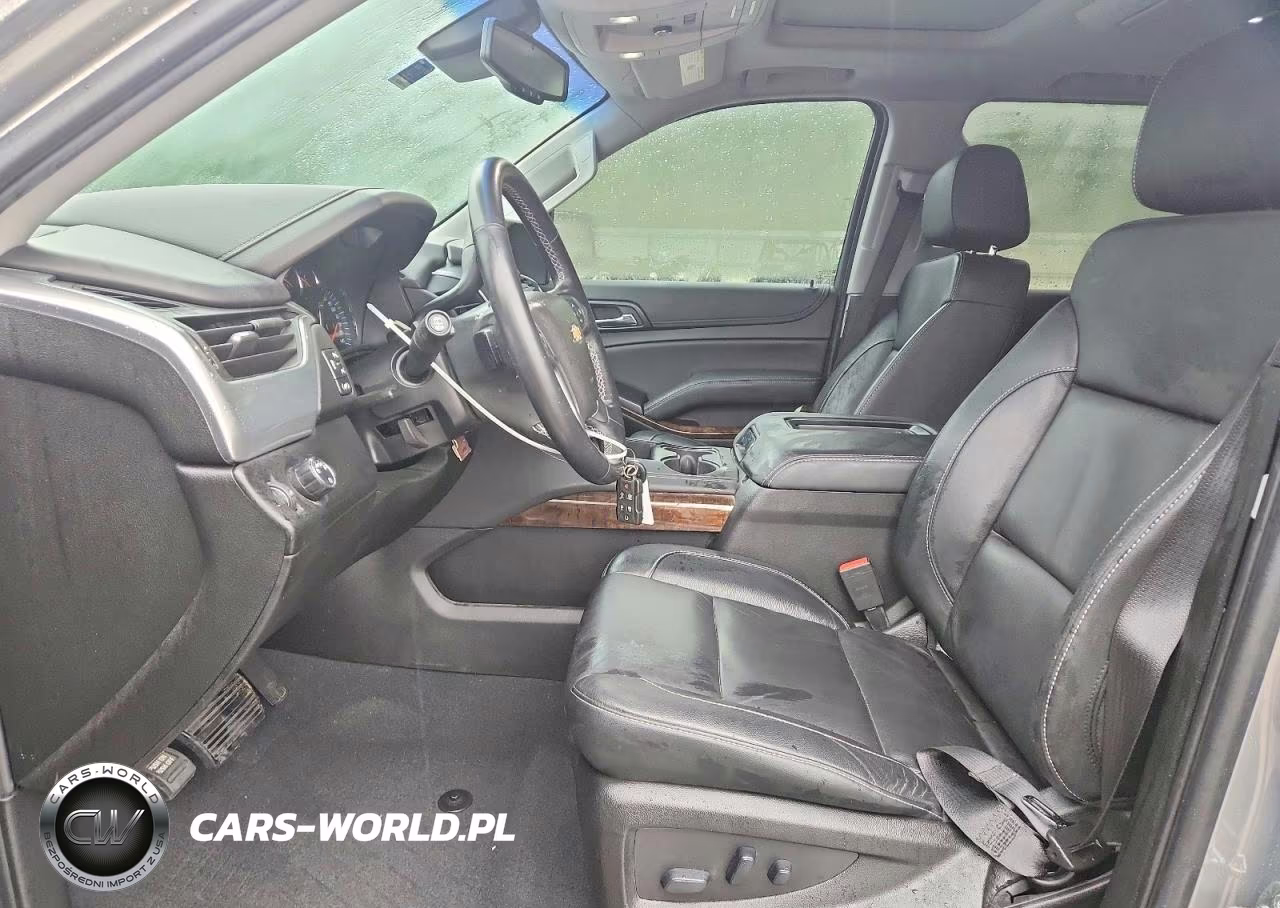 2019 Chevrolet Suburban C1500 Lt VIN:1GNSCHKC3KR261179 - 7