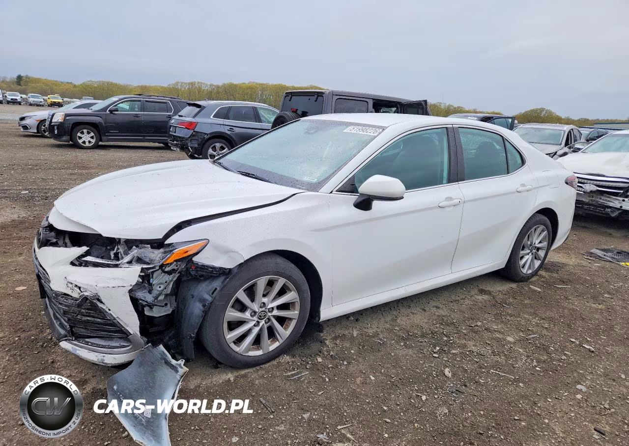 2021 Toyota Camry Le – zdjęcie 1 z 12