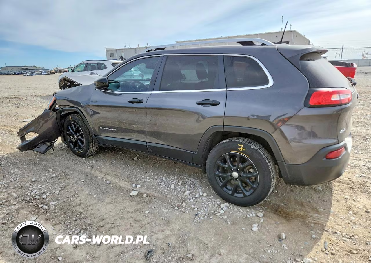 2016 Jeep Cherokee Latitude VIN:1C4PJMCB8GW220235 - 2
