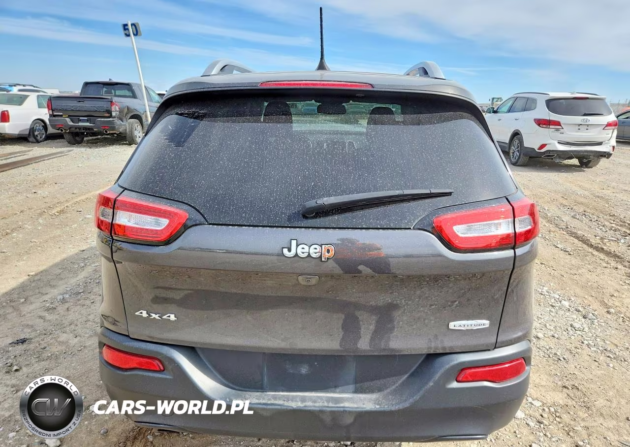 2016 Jeep Cherokee Latitude VIN:1C4PJMCB8GW220235 - 6