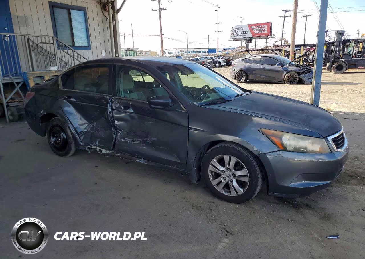2008 Honda Accord Lxp VIN:JHMCP26488C023887 - 4