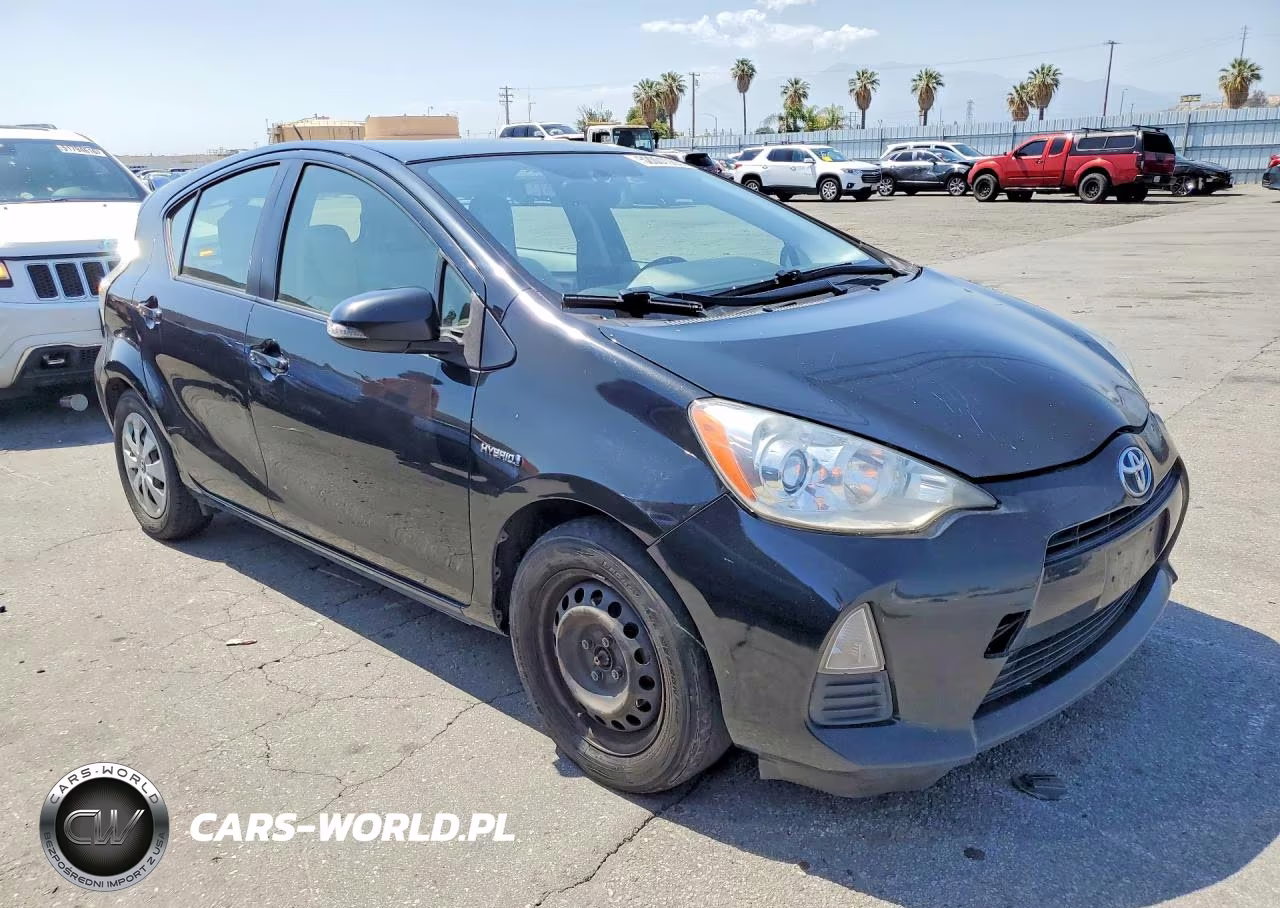 2012 Toyota Prius C One VIN:JTDKDTB30C1515780 - 4