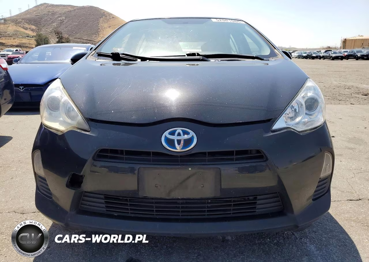 2012 Toyota Prius C One VIN:JTDKDTB30C1515780 - 5
