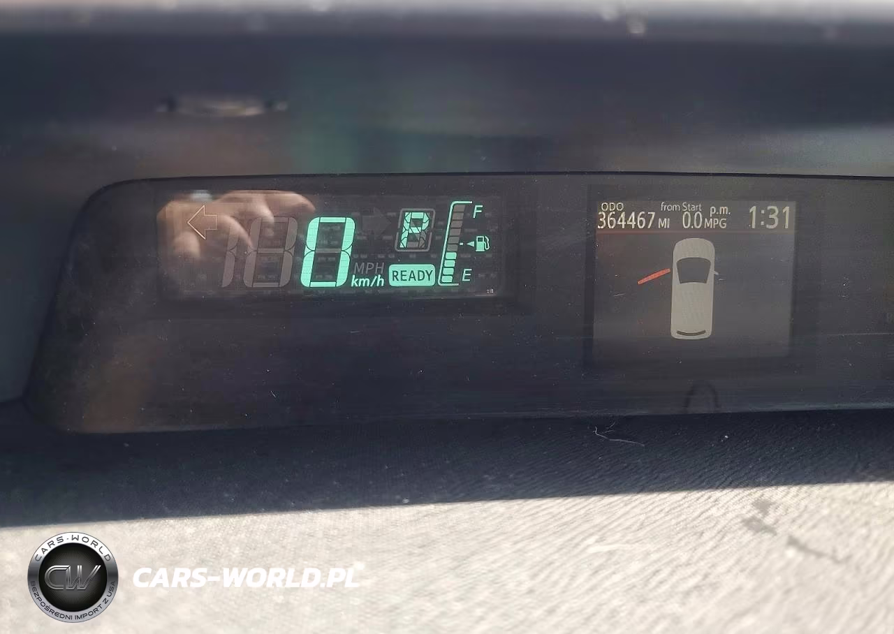 2012 Toyota Prius C One VIN:JTDKDTB30C1515780 - 9