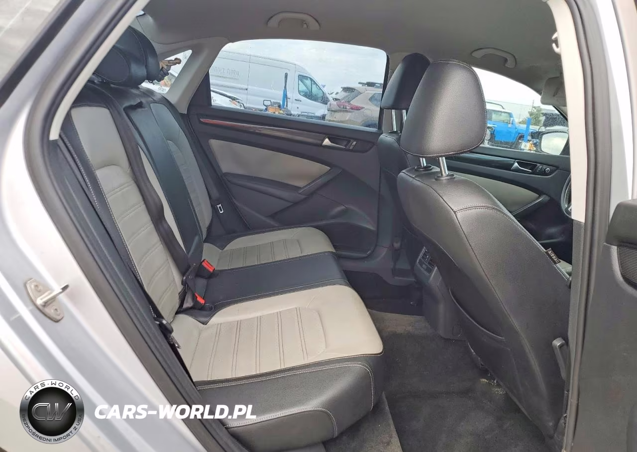 2015 Volkswagen Passat Se VIN:1VWBT7A37FC070679 - 10