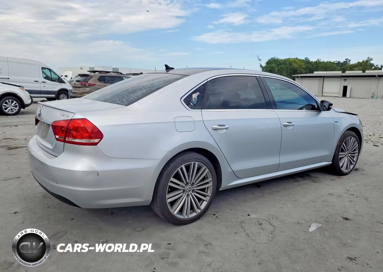 2015 Volkswagen Passat Se VIN:1VWBT7A37FC070679 - 3