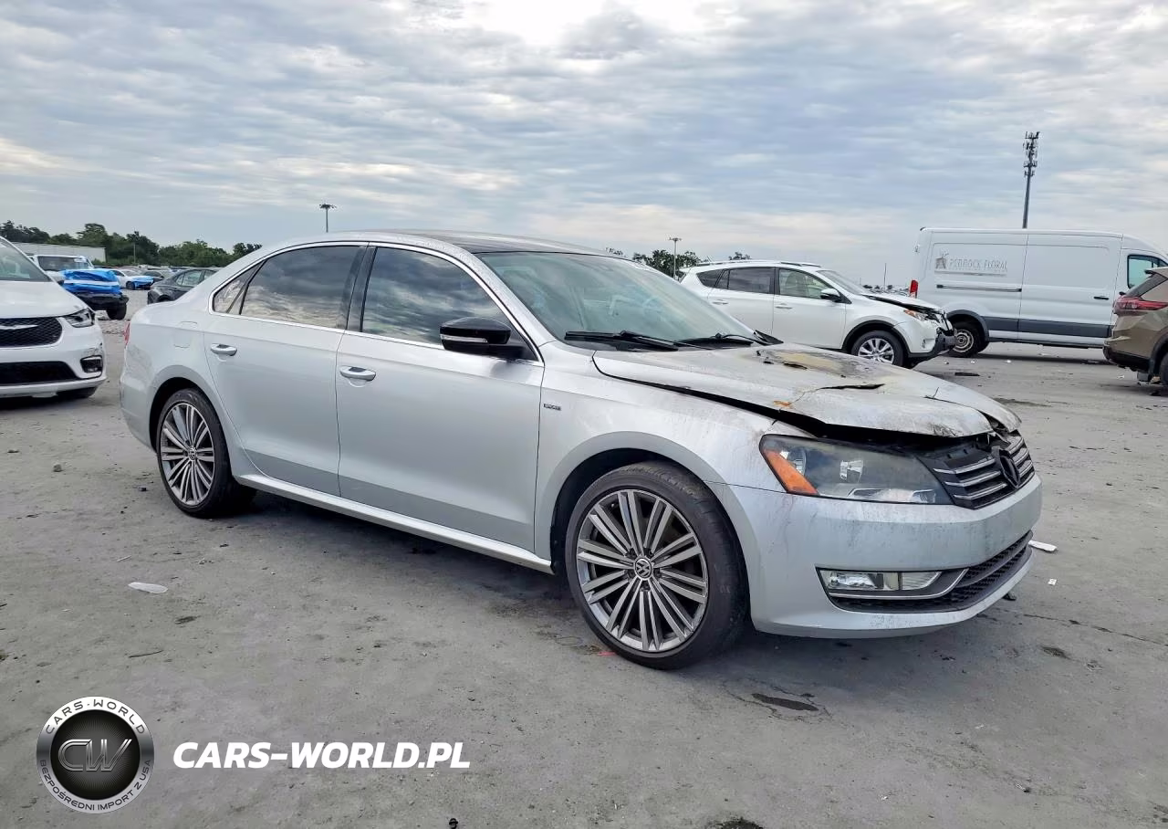 2015 Volkswagen Passat Se VIN:1VWBT7A37FC070679 - 4