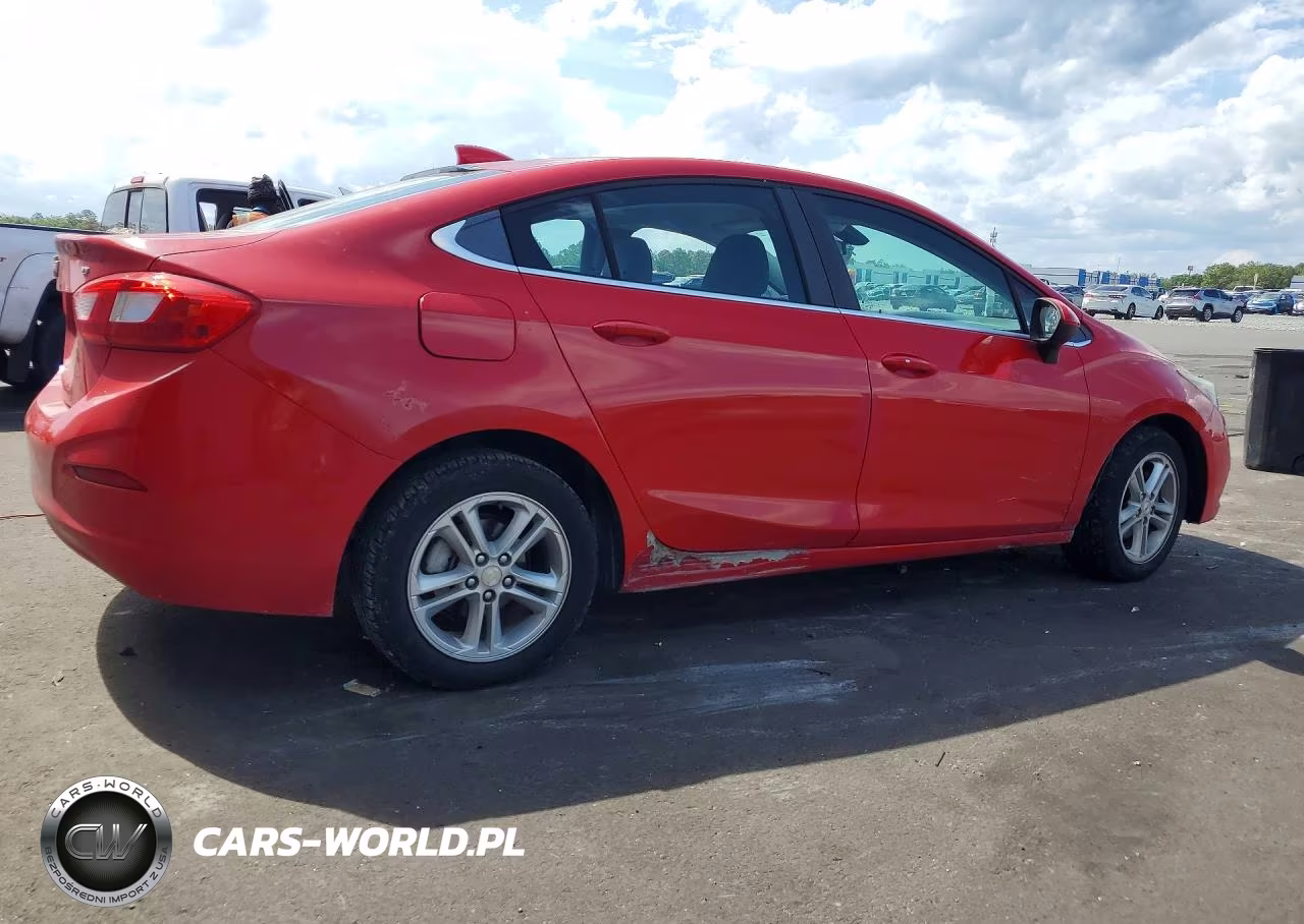 2017 Chevrolet Cruze Lt VIN:1G1BE5SM7H7228600 - 3