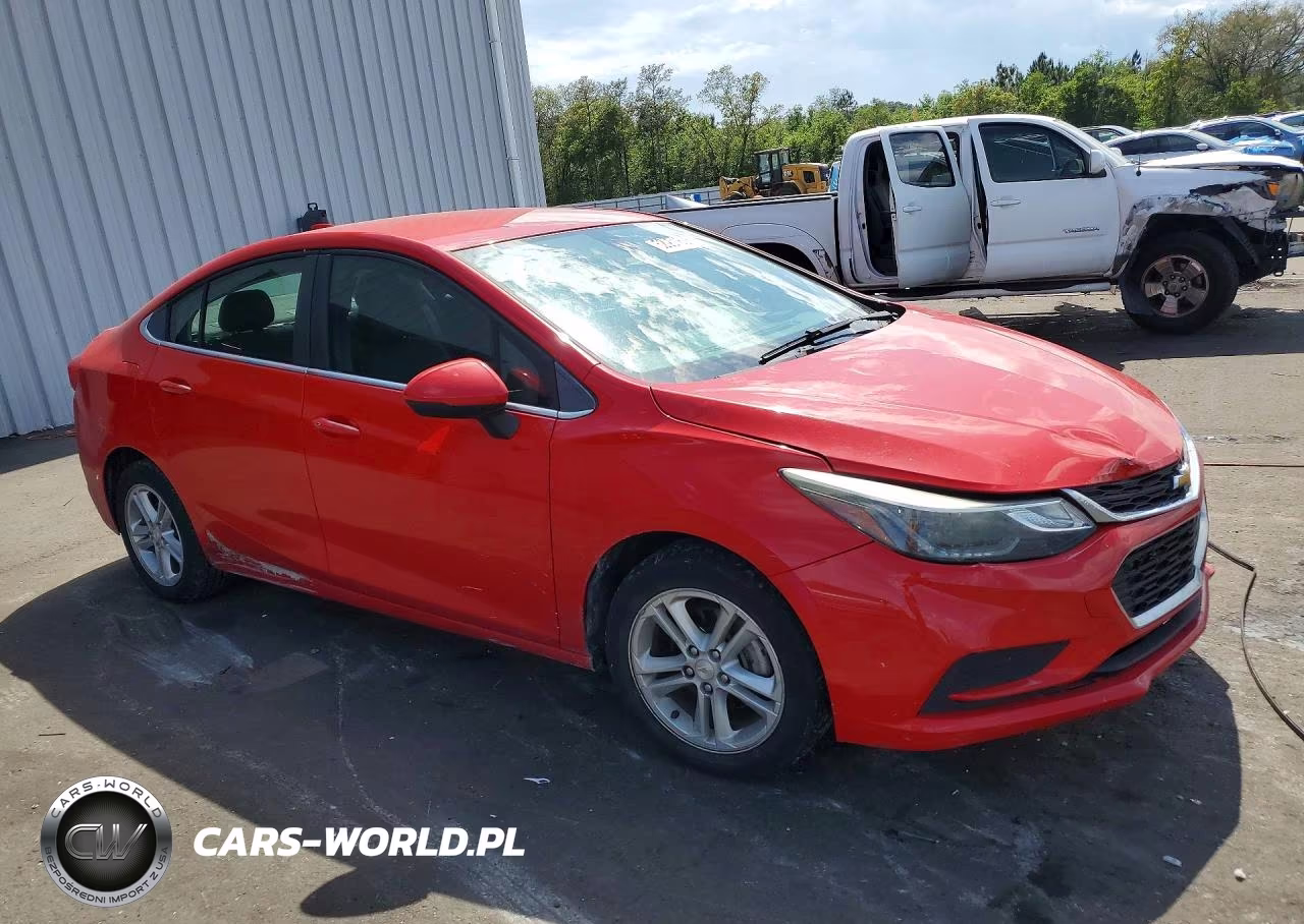 2017 Chevrolet Cruze Lt VIN:1G1BE5SM7H7228600 - 4