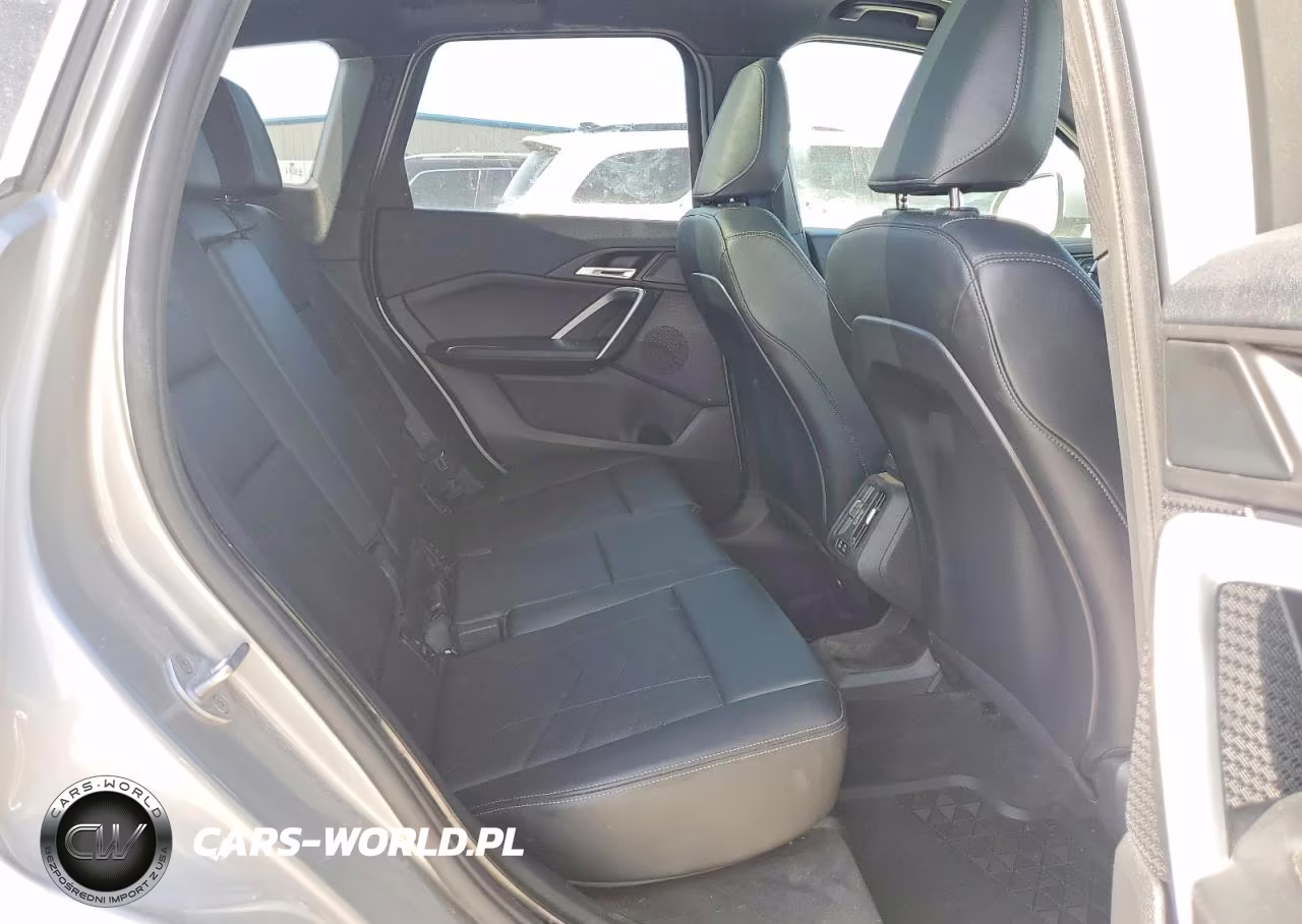 2025 BMW X1 xDrive28I VIN:WBX73EF0XS5175603 - 11