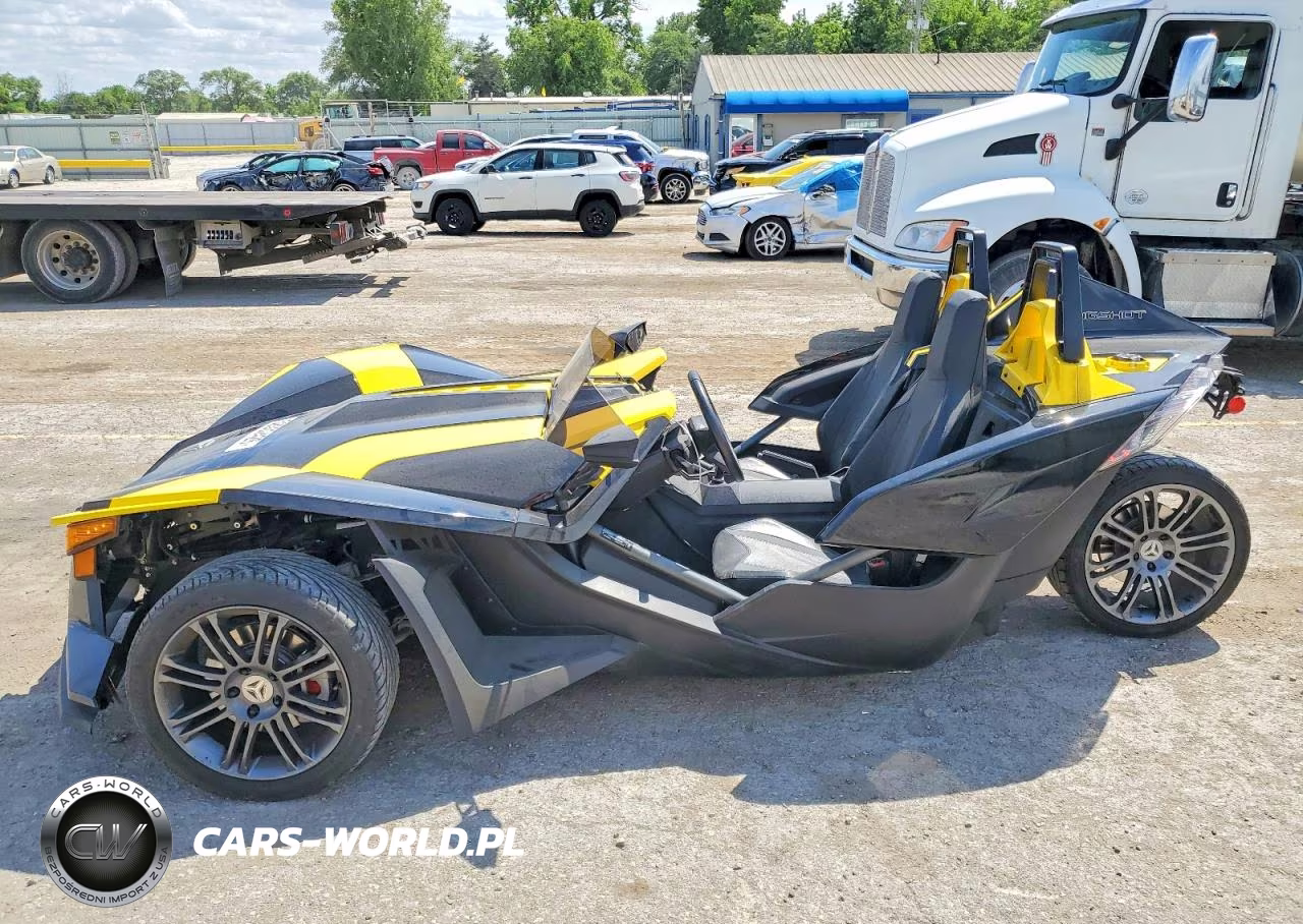 2017 Polaris Slingshot VIN:57XAASFA9H8120428 - 3