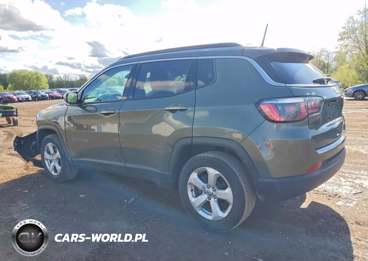 2018 Jeep Compass Latitude VIN:3C4NJCBBXJT411865 - 2