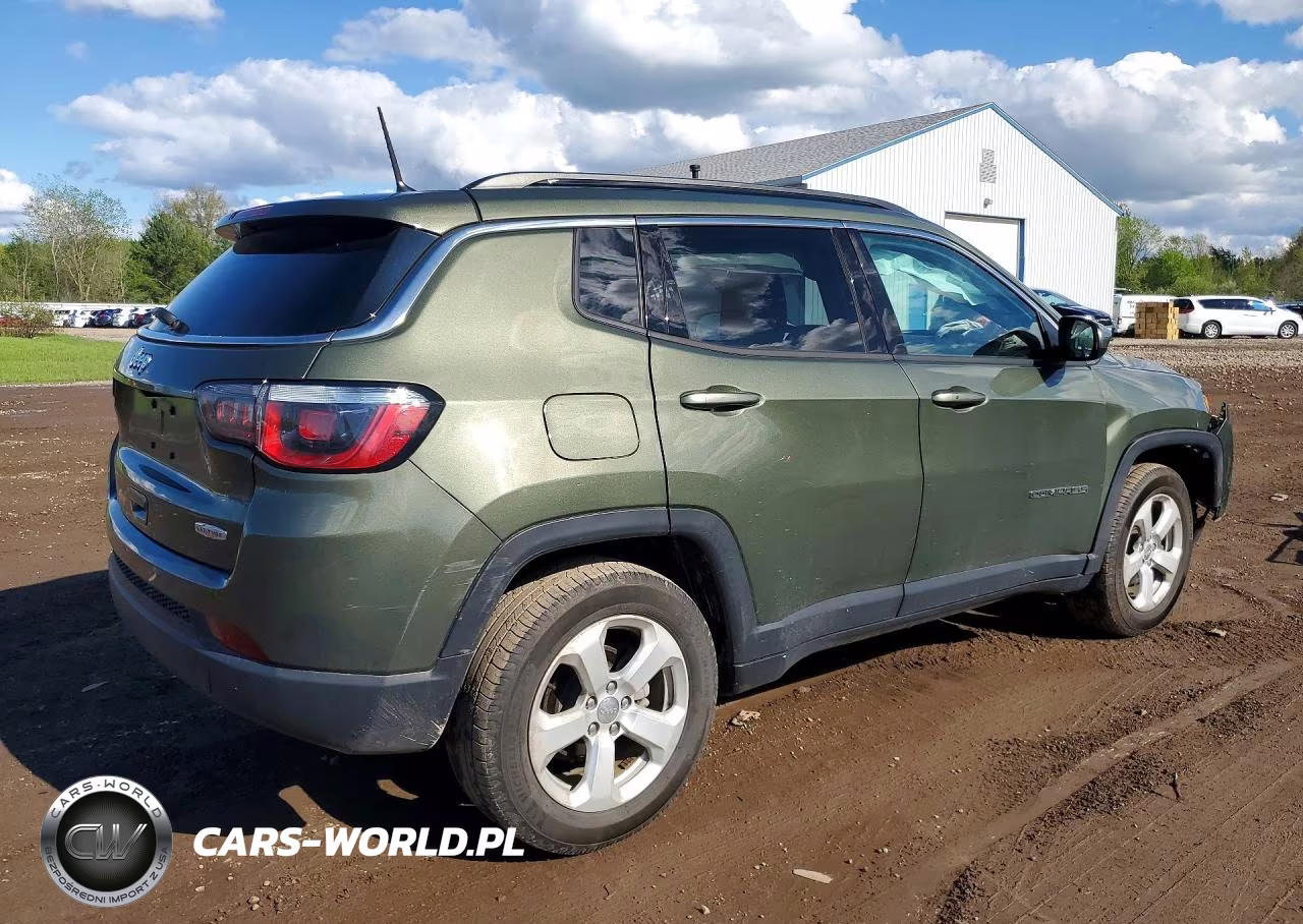 2018 Jeep Compass Latitude VIN:3C4NJCBBXJT411865 - 3