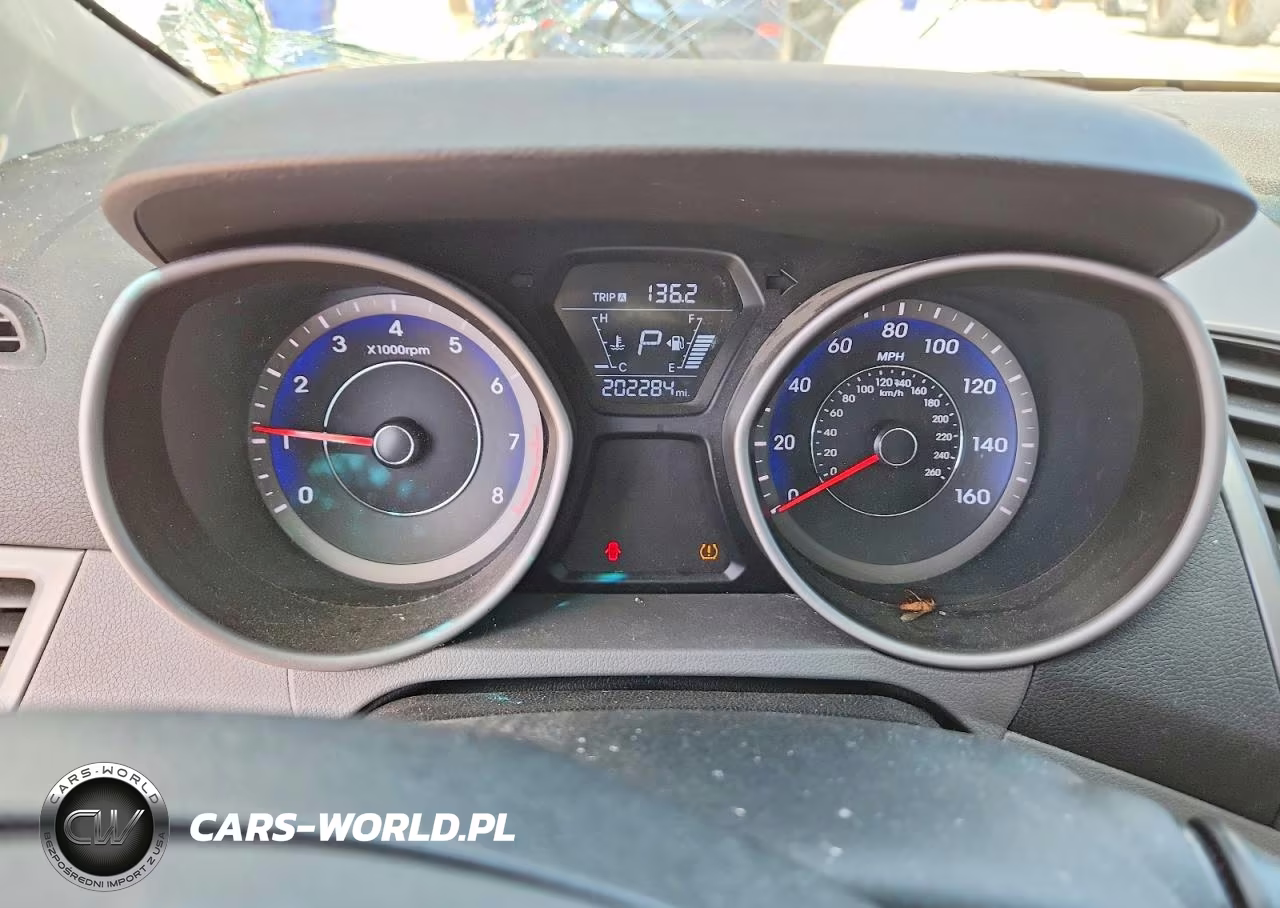 2015 Hyundai Elantra Limited VIN:KMHDH4AEXFU326915 - 9