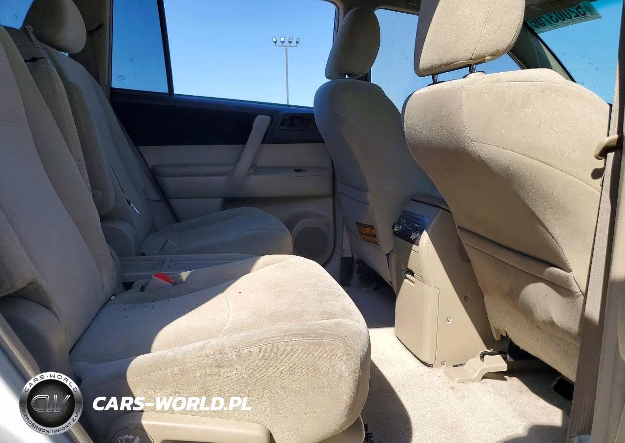 2010 Toyota Highlander Base VIN:5TDZK3EH0AS001990 - 11