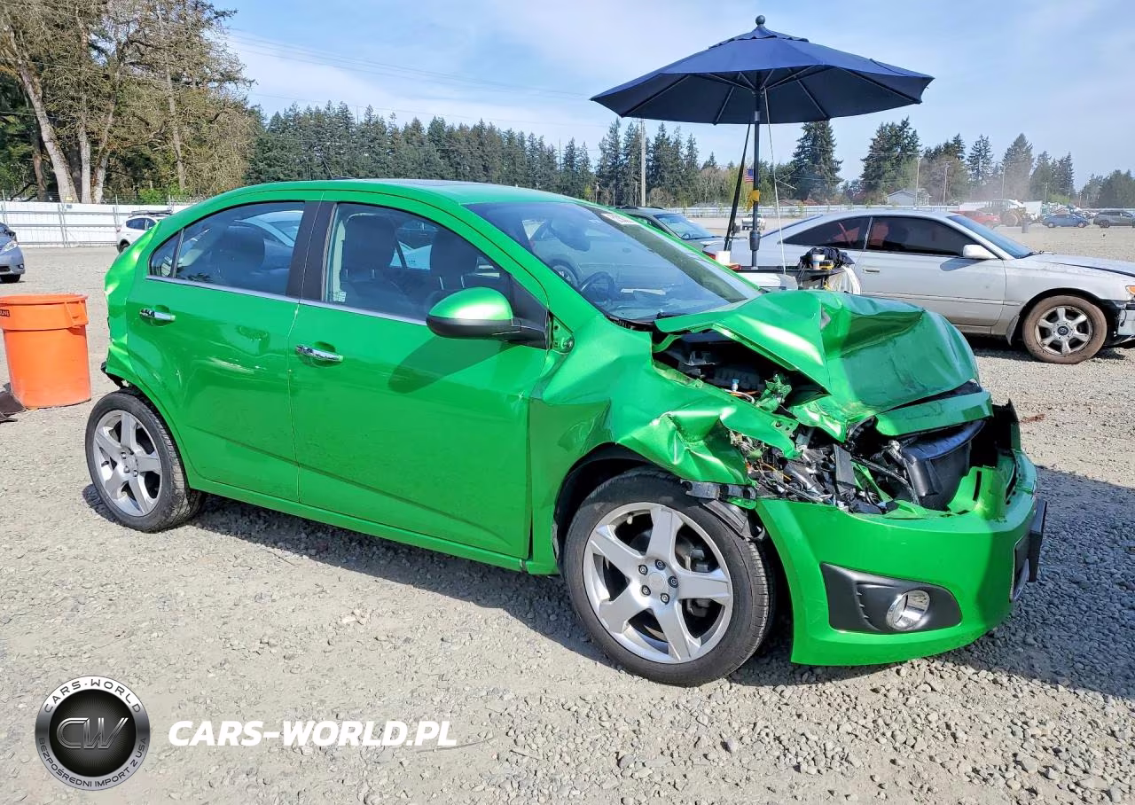 2015 Chevrolet Sonic Ltz VIN:1G1JE5SB0F4128153 - 4