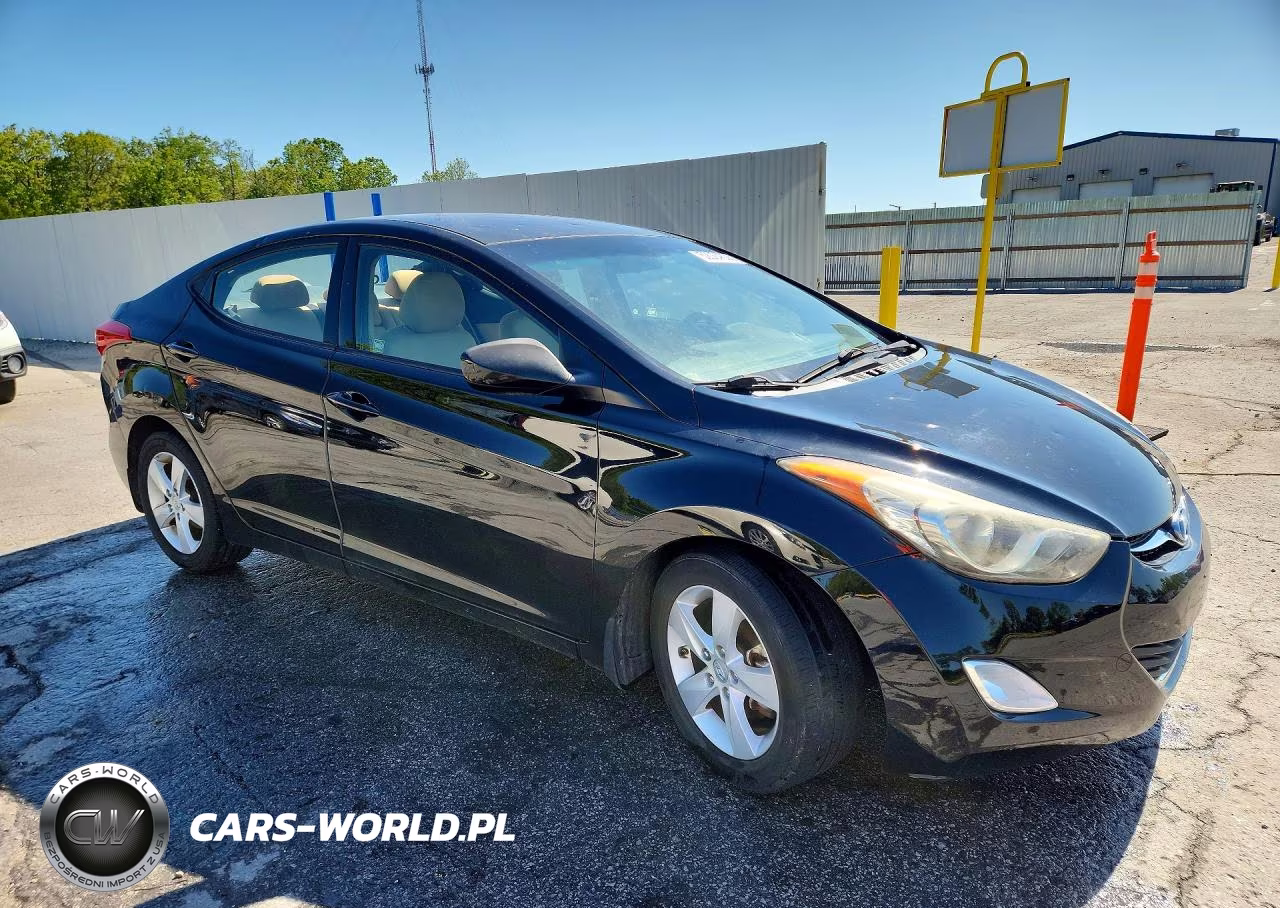2013 Hyundai Elantra Gls VIN:5NPDH4AE4DH381159 - 4