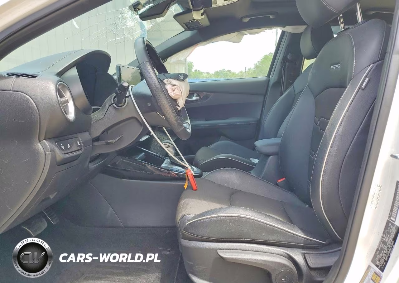 2024 Kia Forte Gt Line VIN:3KPF54AD9RE741868 - 7