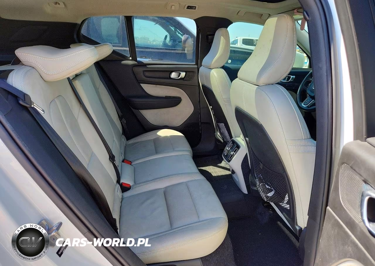 2019 Volvo Xc40 T5 Momentum VIN:YV4162XZ8K2014946 - 10