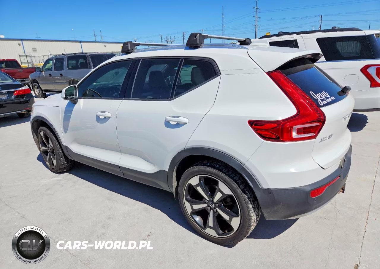 2019 Volvo Xc40 T5 Momentum VIN:YV4162XZ8K2014946 - 2