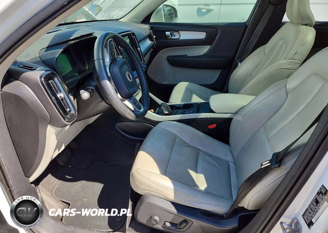 2019 Volvo Xc40 T5 Momentum VIN:YV4162XZ8K2014946 - 7