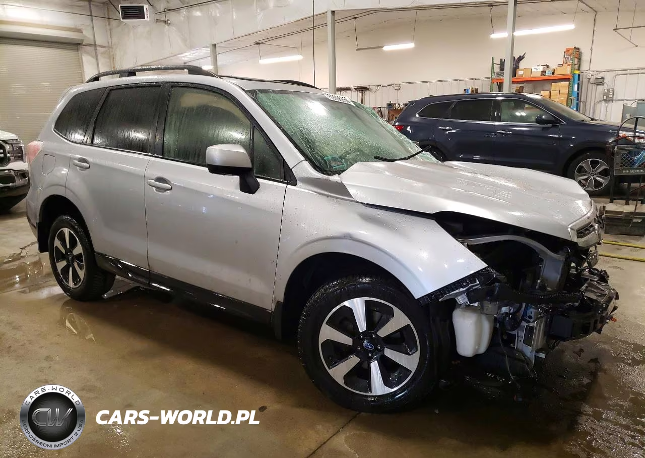 2017 Subaru Forester 2.5I Premium VIN:JF2SJAGC0HH570977 - 4