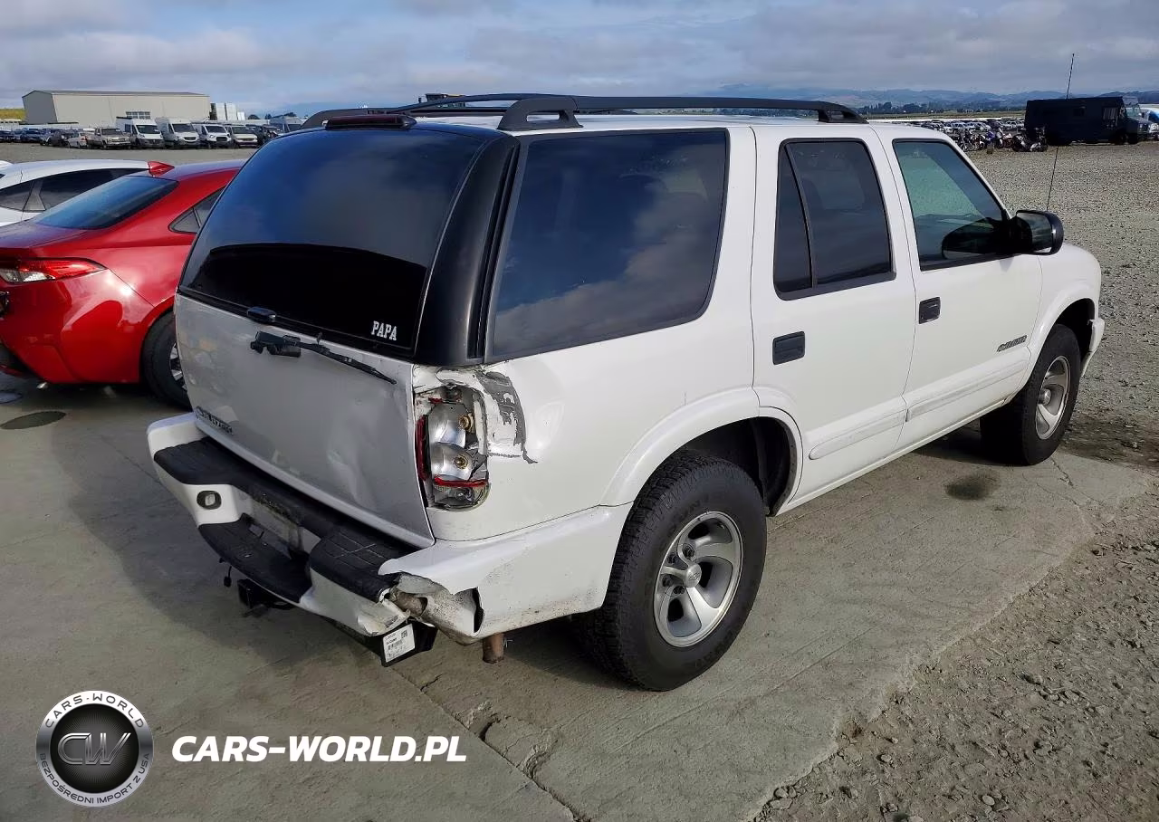 2004 Chevrolet Blazer VIN:1GNCS13X74K157628 - 3