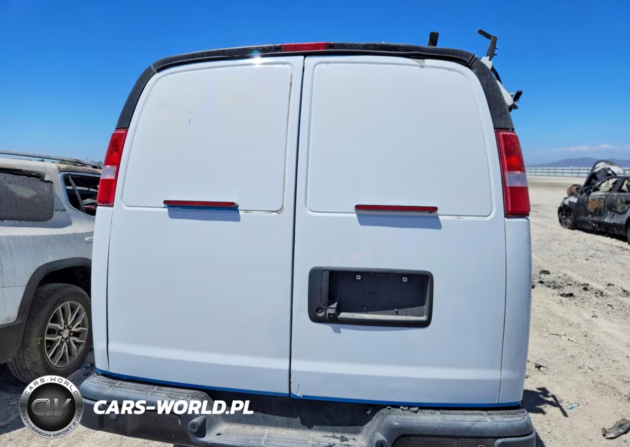 2021 Chevrolet Express G2500 VIN:1GCWGAFP7M1182974 - 6