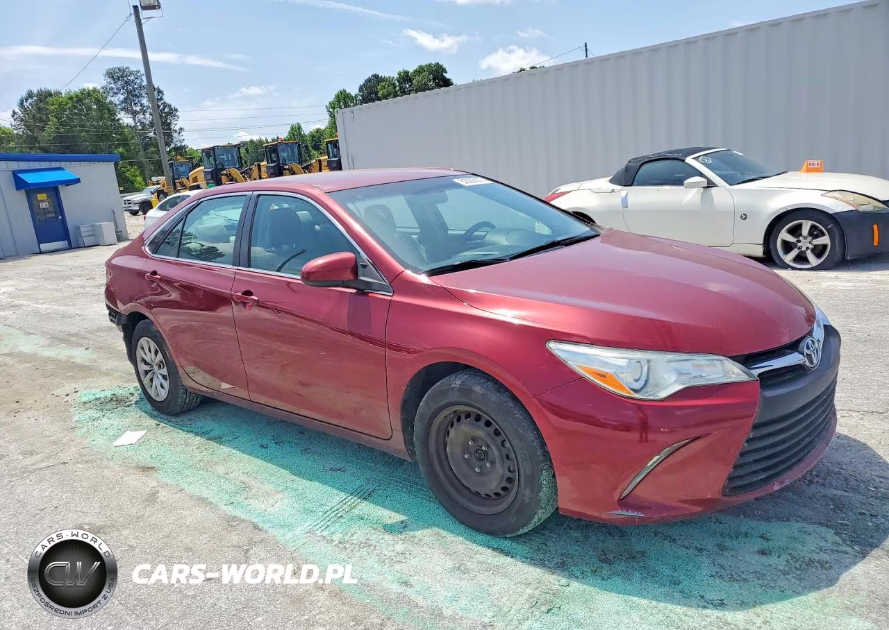2016 Toyota Camry Le VIN:4T1BF1FKXGU519352 - 4