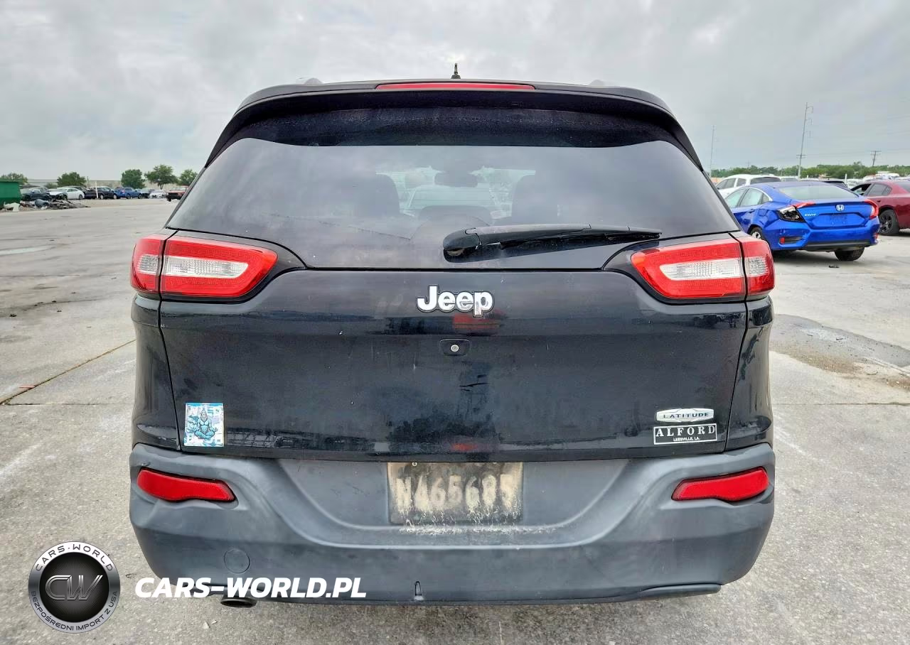 2017 Jeep Cherokee Latitude VIN:1C4PJLCB4HW574068 - 6