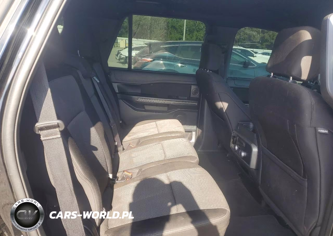2018 Ford Expedition Xlt VIN:1FMJU1HT6JEA13526 - 11
