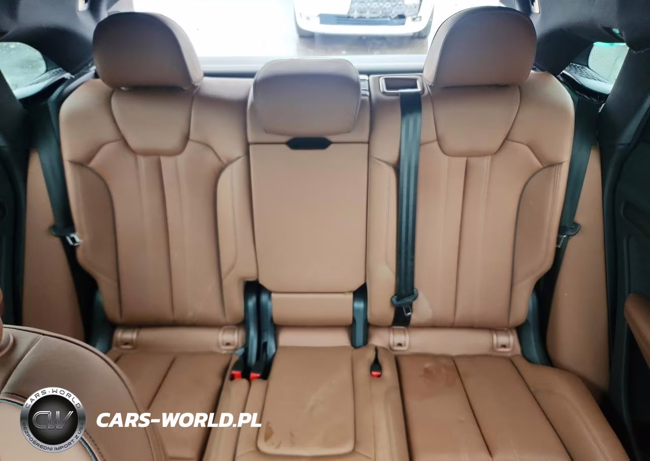 2025 Audi Q5 E Premium Plus 55 VIN:WA1E2AFY8S2040864 - 10
