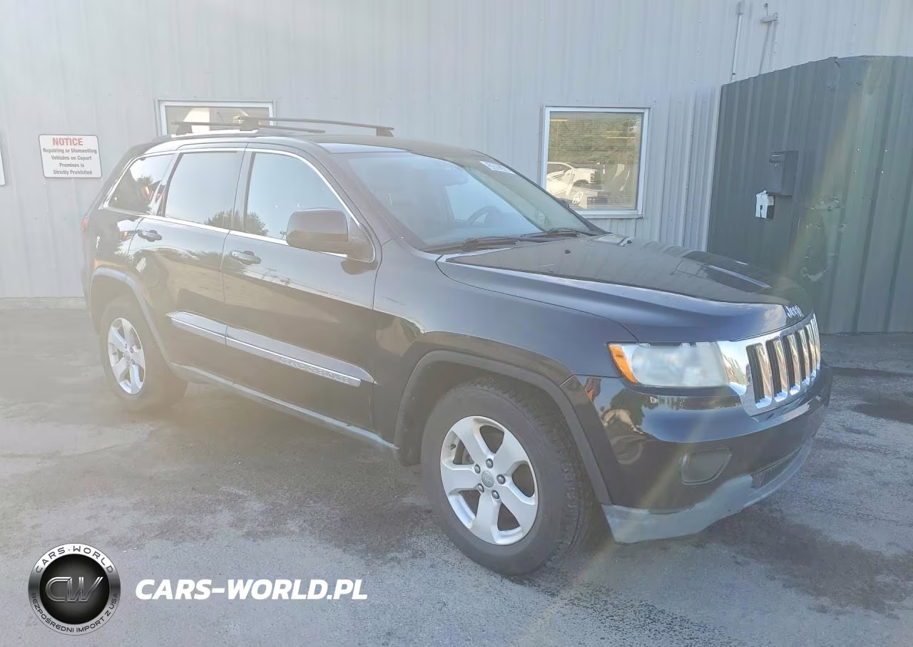 2011 Jeep Grand Cherokee Laredo VIN:1J4RR4GG2BC657630 - 4