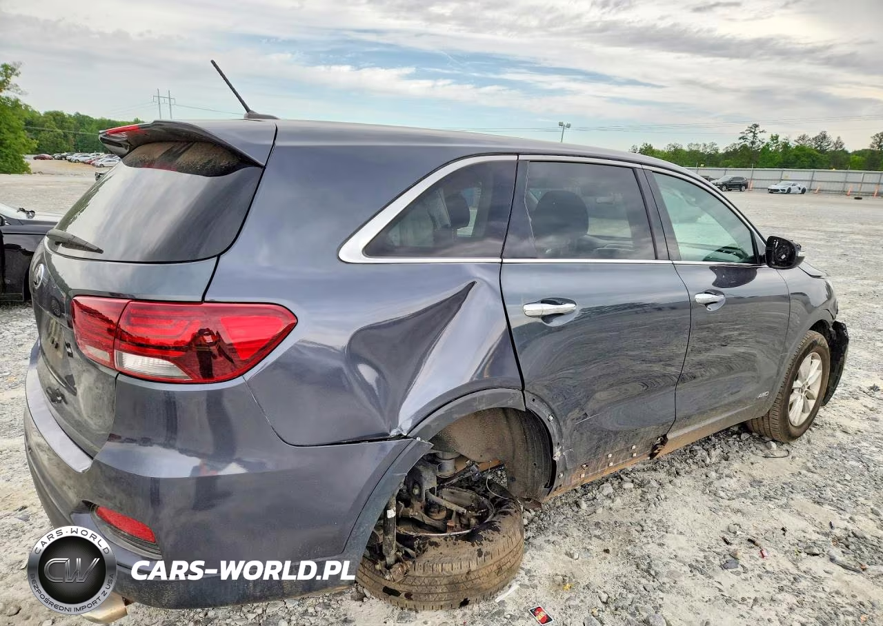 2020 Kia Sorento S VIN:5XYPGDA52LG619290 - 3