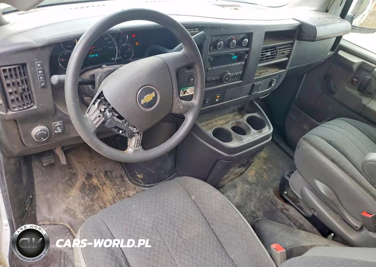 2022 Chevrolet Express G2500 VIN:1GCWGAFP7N1252118 - 8