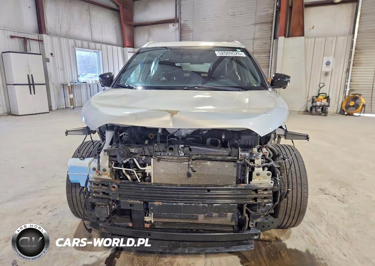 2019 Nissan Kicks Sr VIN:3N1CP5CU3KL515068 - 5