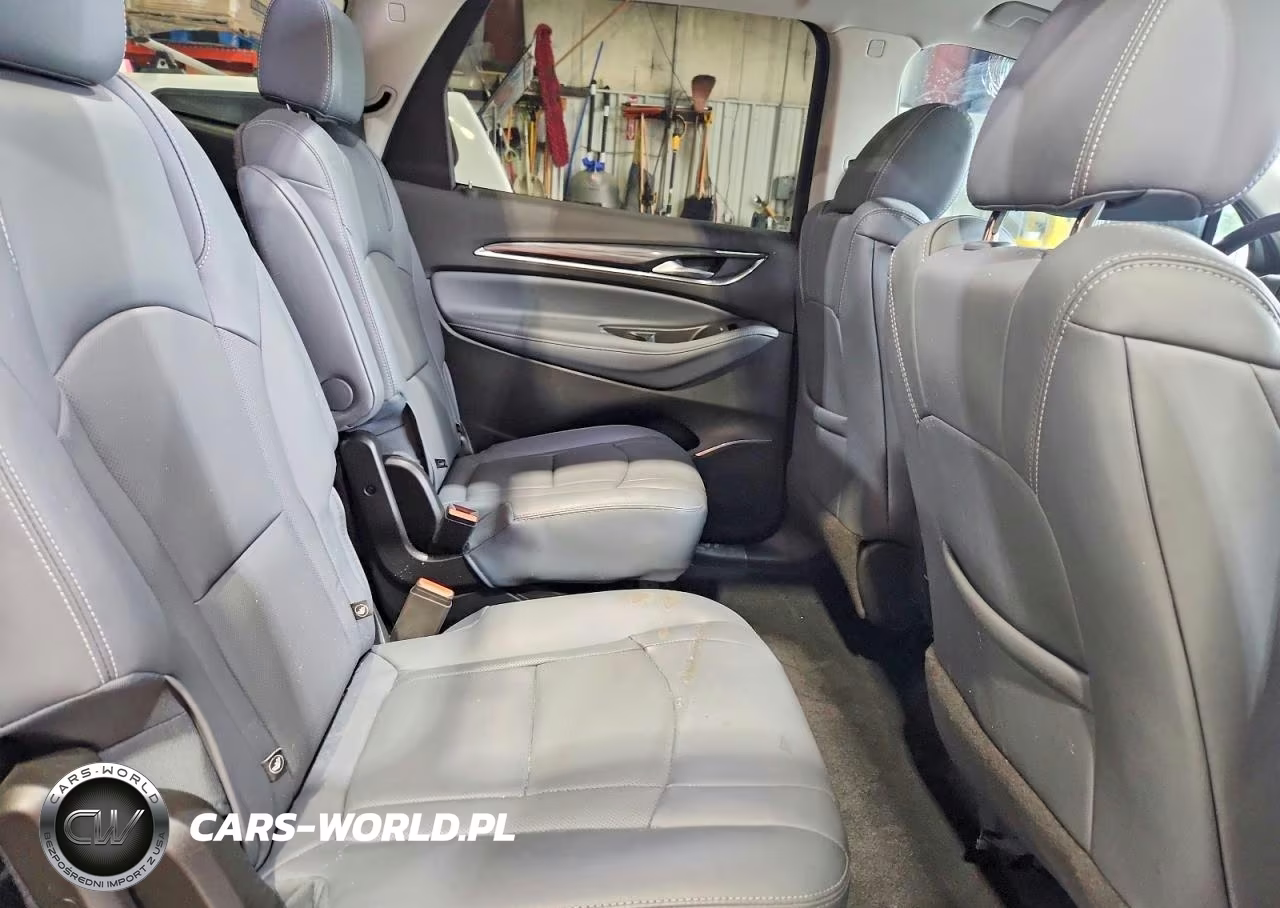 2021 Buick Enclave Essence VIN:5GAERBKW3MJ262105 - 11