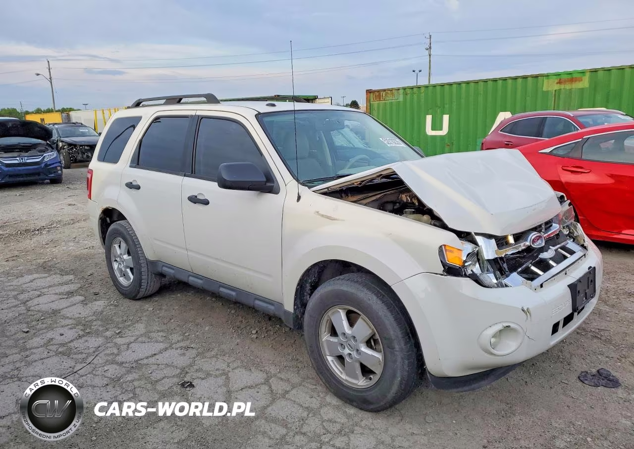 2011 Ford Escape Xlt VIN:1FMCU0D73BKA54551 - 4