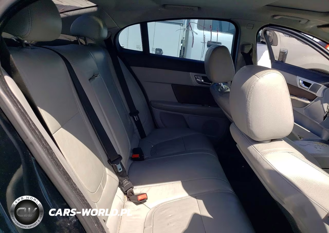 2012 Jaguar Xf VIN:SAJWA0FB7CLS29005 - 10