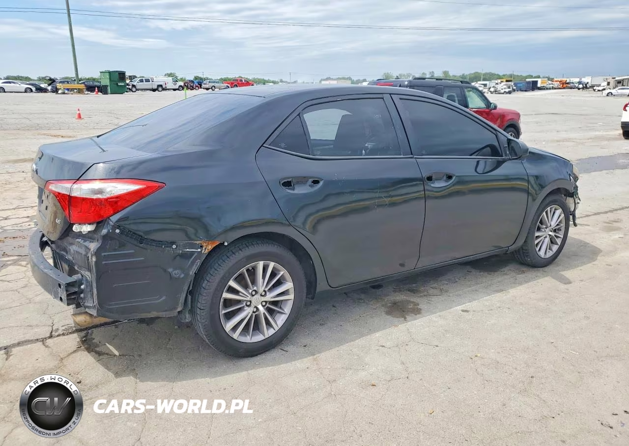 2015 Toyota Corolla Le Plus VIN:5YFBURHE4FP185217 - 3