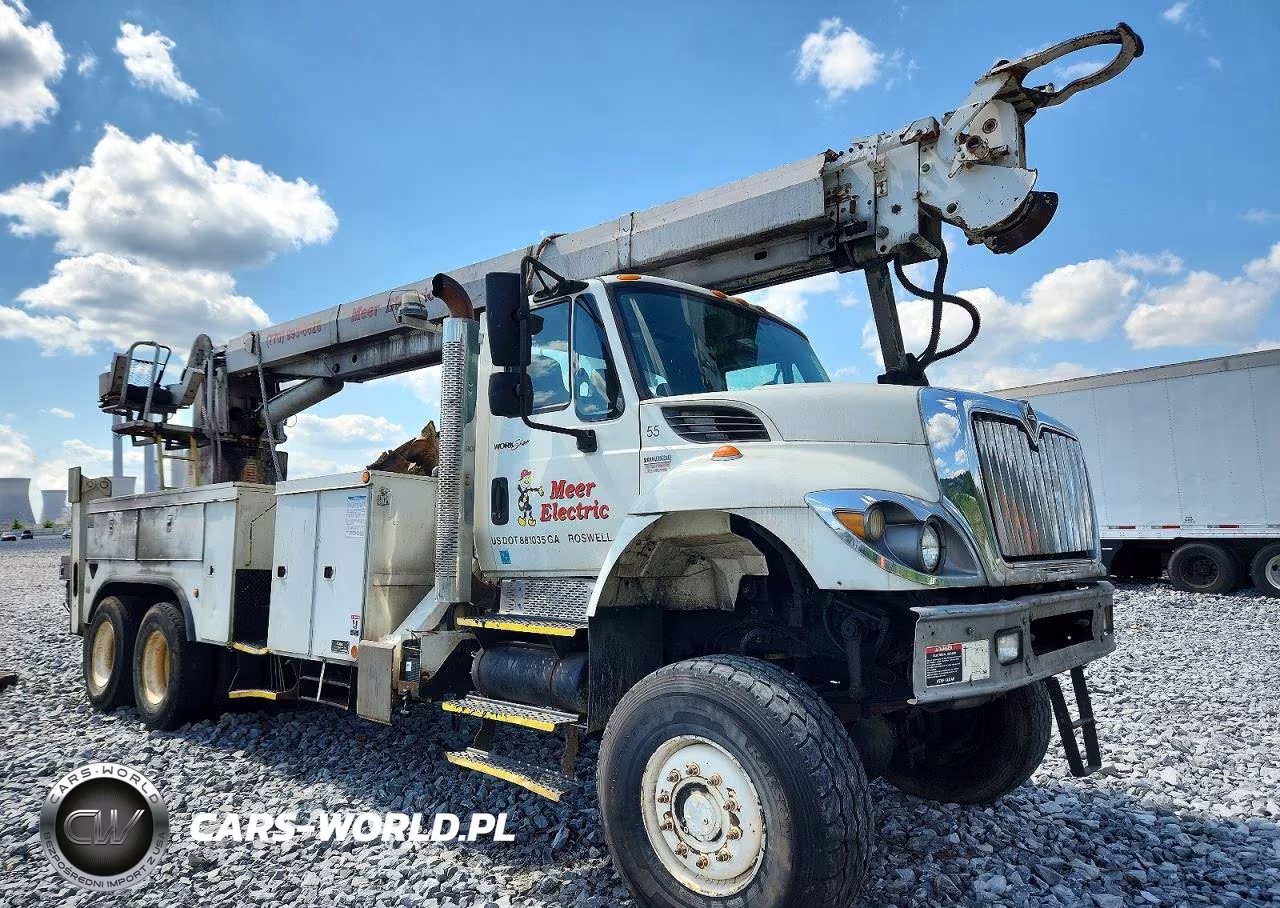 2009 International 7400 Digger Derrick Truck
