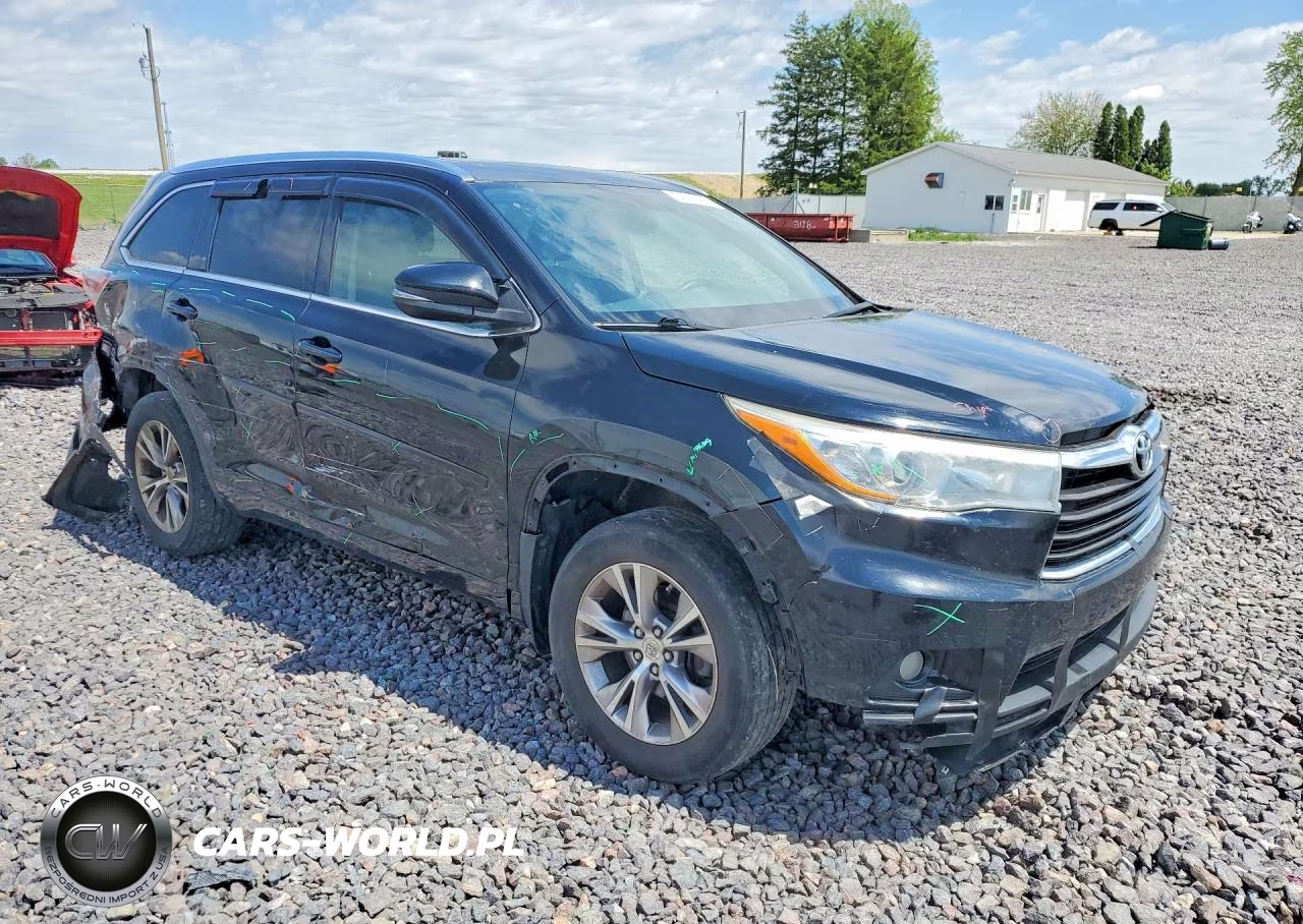 2015 Toyota Highlander Xle VIN:5TDJKRFH8FS132302 - 4
