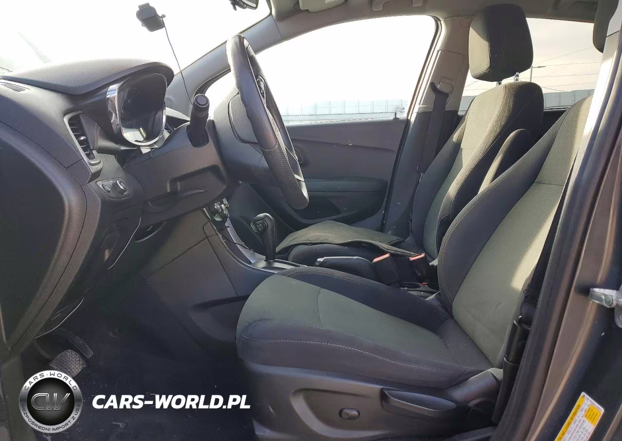 2019 Chevrolet Trax Ls VIN:3GNCJNSB6KL298010 - 7