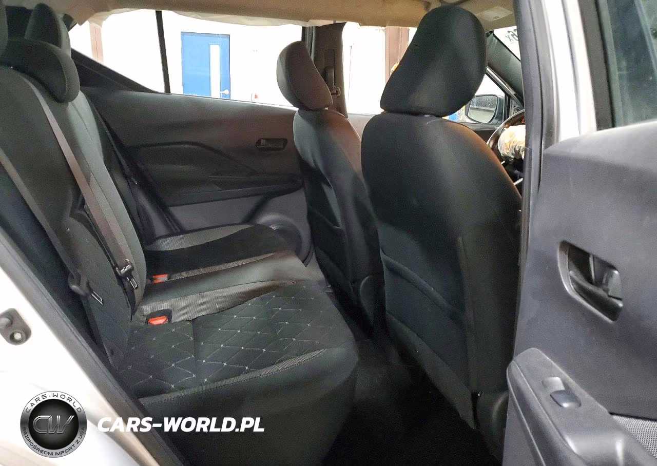 2019 Nissan Kicks S VIN:3N1CP5CU1KL539689 - 11