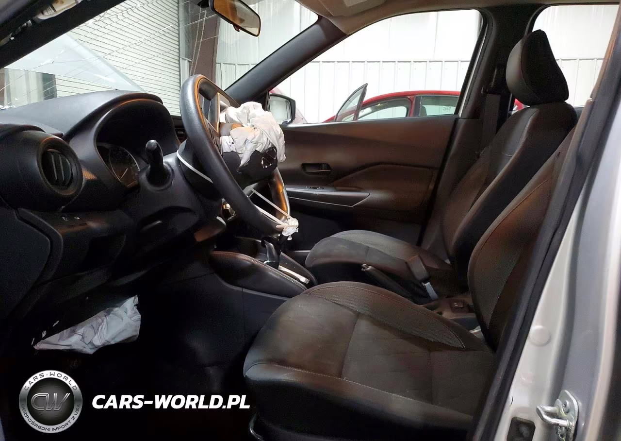 2019 Nissan Kicks S VIN:3N1CP5CU1KL539689 - 7