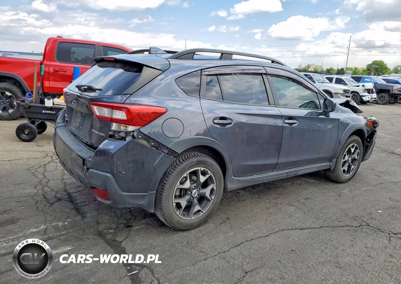 2018 Subaru Crosstrek Premium VIN:JF2GTABC6JH315036 - 3