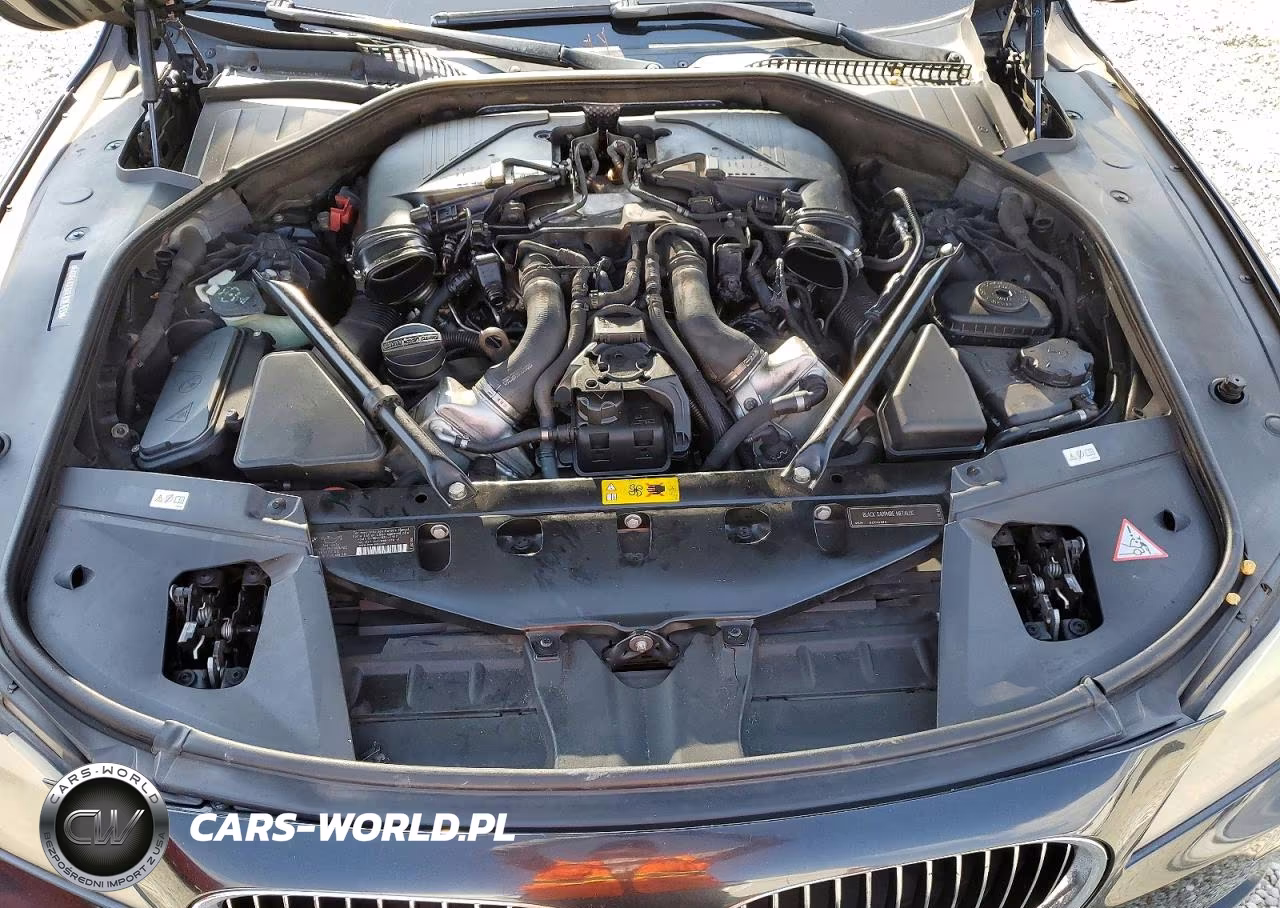 2011 BMW 750 I VIN:WBAKX6C59BC197151 - 11