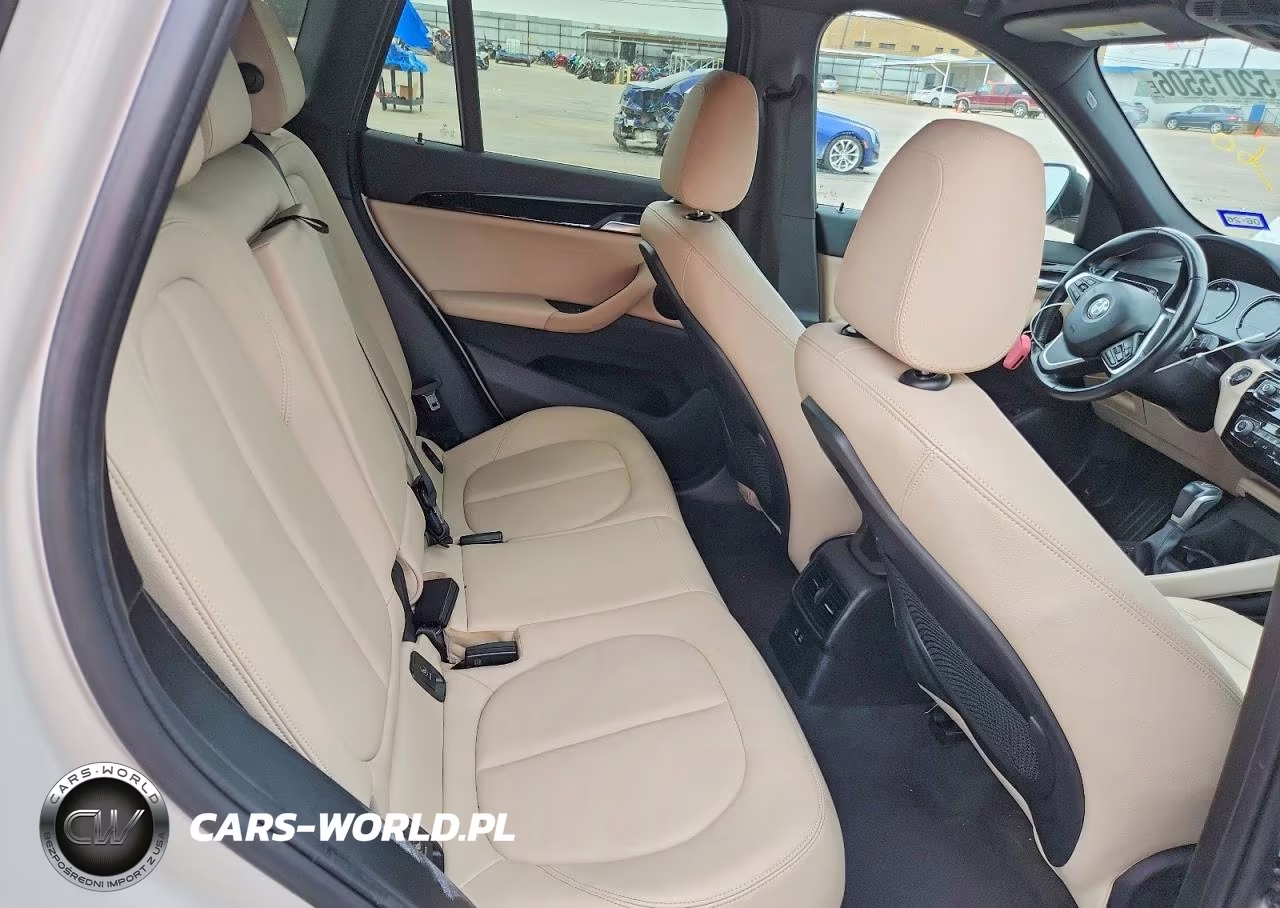 2019 BMW X1 xDrive28I VIN:WBXHT3C51K3H34740 - 10