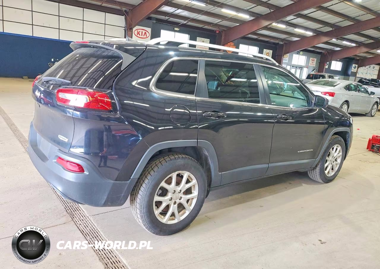 2015 Jeep Cherokee Latitude VIN:1C4PJMCS7FW793075 - 3