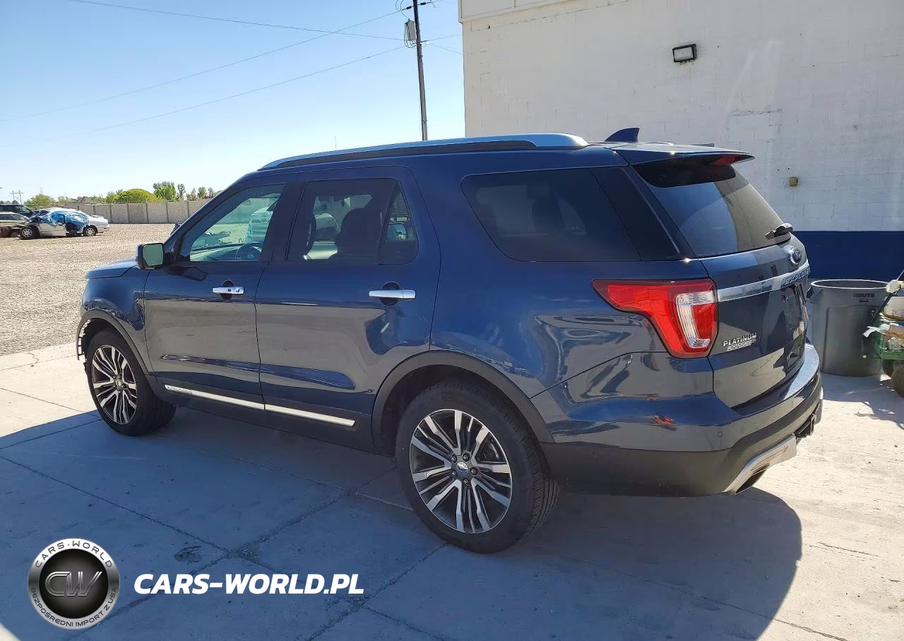 2017 Ford Explorer Platinum VIN:1FM5K8HT2HGD23557 - 2